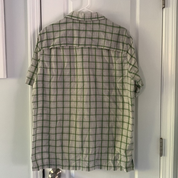 Croft & barrow mens quick dry button up shirt size M  cream green plaid pockets - Picture 8 of 11